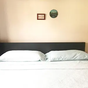 https://freedas-place.niagara-fallshotels.com